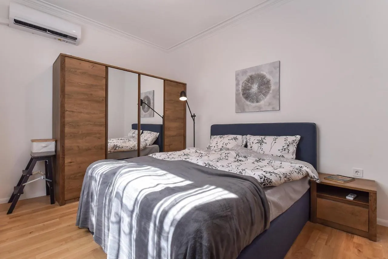 Cosy & Renovated 2Bd Flat Near Vitoshka By Flat Mаnager Apartment Sofia